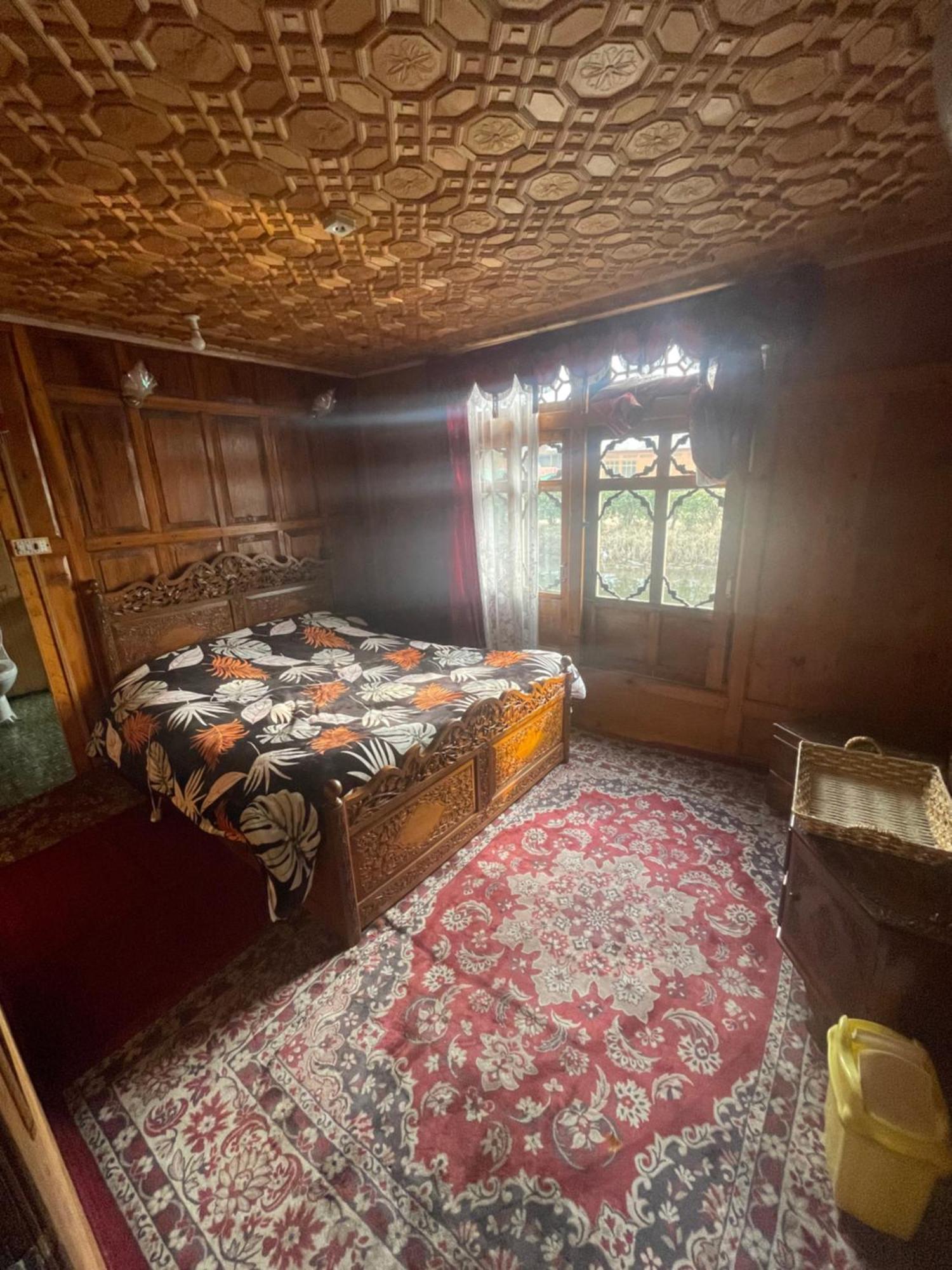 The Heritage Safina Group Of Houseboats Srīnagar Exteriör bild